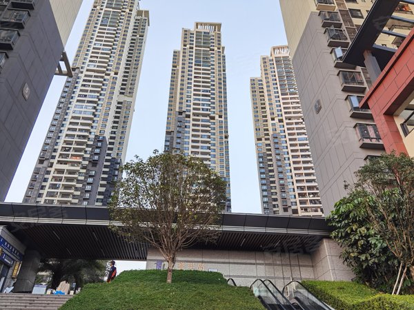 南宁良庆五象大道天誉城招租随时看房,万达茂旁,天誉半岛精装三房配齐