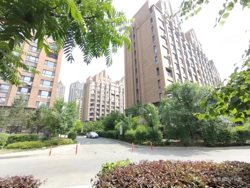 梧桐公馆 双地铁 吉林大路沿线 中东欧亚商圈 封闭小区