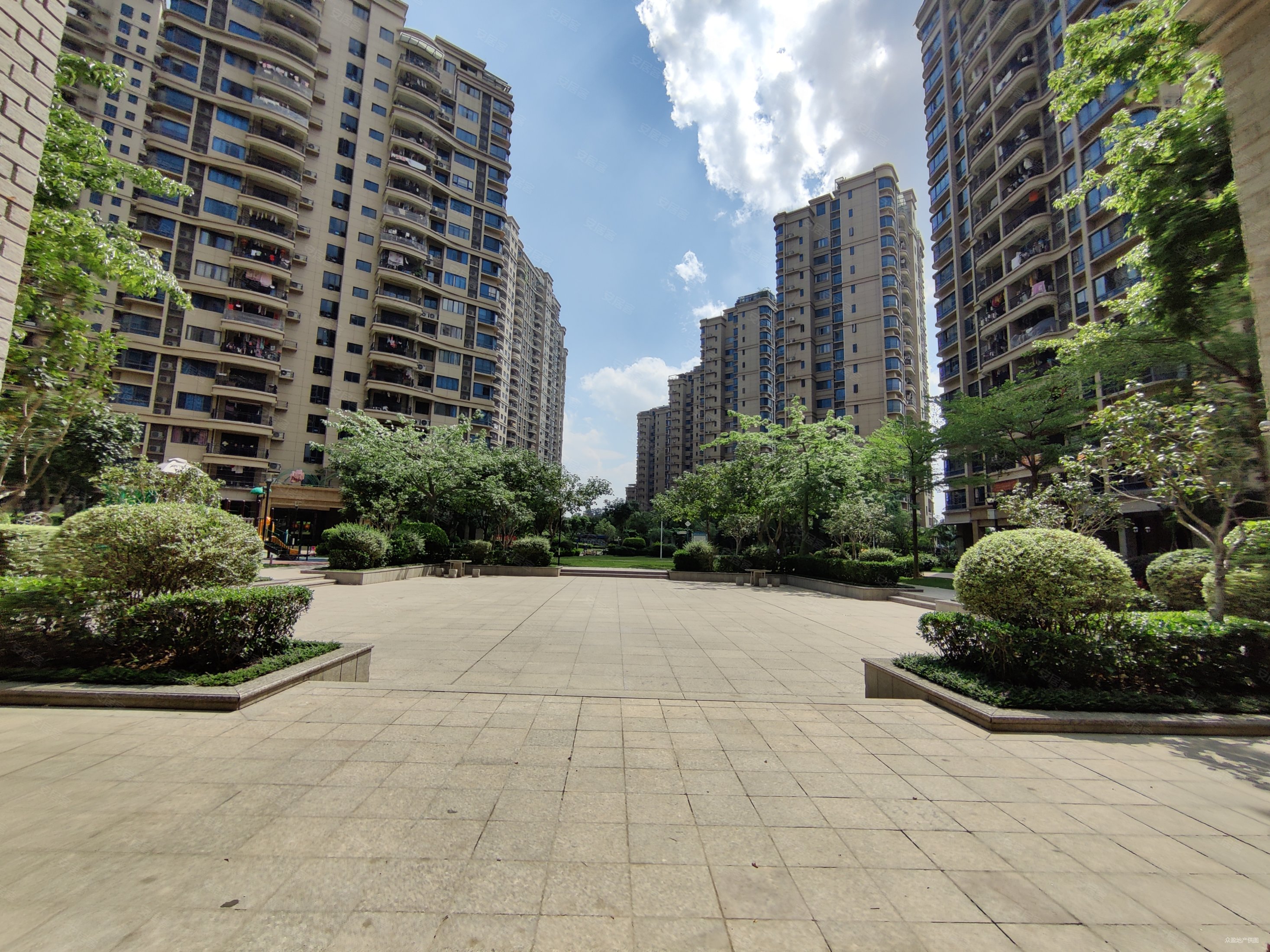 朝南看别墅边位无遮挡采光视野好碧桂园天麓山随时看房