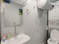 本溪明山北地二院军分区，步梯4楼，单室33平，精装修家具家电齐全，拎包住出租房源真实图片