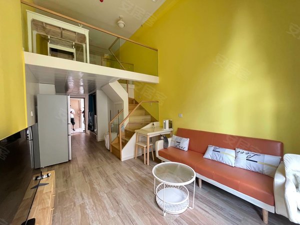 吾悦广场阜外医院旁温馨舒适loft公寓可短租月付