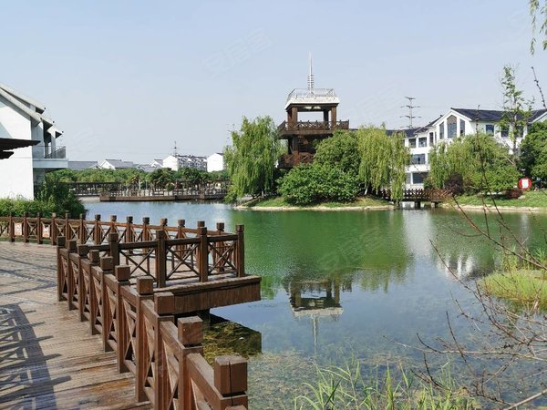 苏州吴江同里山湖秀峰苑学校附近山湖花园五区精装修2房2厅1卫2100月