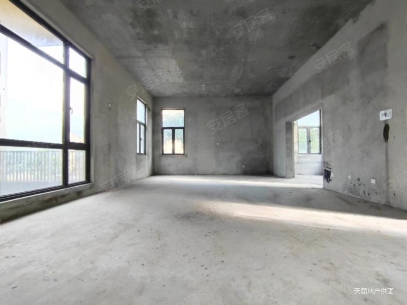 无需挖地下(800大花园,临湖别墅)4层室内700,全新毛坯,天麓(六区别墅)