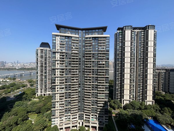 广州海珠琶洲保利天悦保利天悦 4室2厅3卫 精装修 电梯房 199平 看房