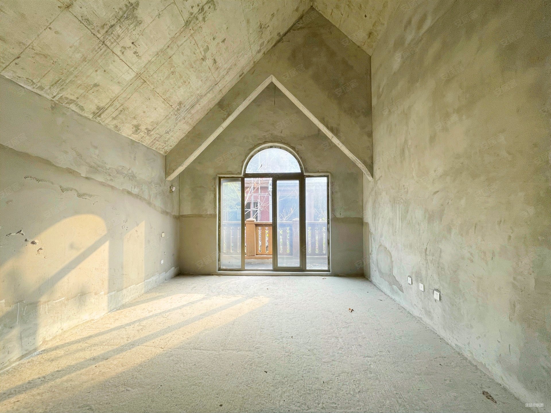 龙泉蜀都大道旁中粮御岭湾纯别墅高端住宅区 带超大花园随时看房