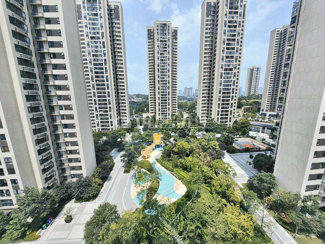 贵阳房产网>贵阳二手房>观山湖二手房>奥体中心二手房>万科理想城c区>