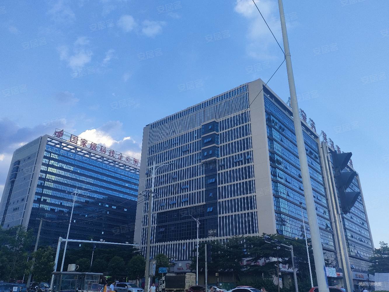 大塘郡府3300一平现房有钥匙地铁口300米近万达