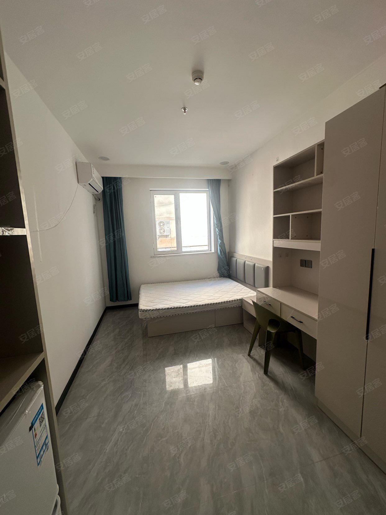 地铁鸺号线，西南角附近！可短租！可月付，家电齐全，拎包入住！