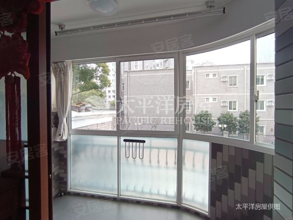 名都新城(二期)3室2厅2卫128.2㎡南813万