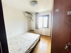 青岛李沧金水路春和二期!近1688产业园!空调!可全女!同套空多间无中介!出租房源真实图片