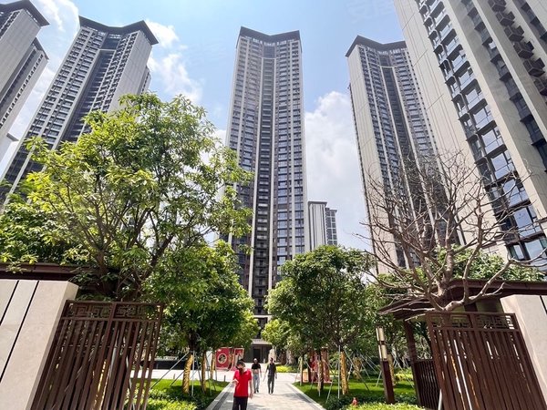 深圳南山桃源村深铁懿府侨城北 精装四房 家私齐全 已空置半年 放心