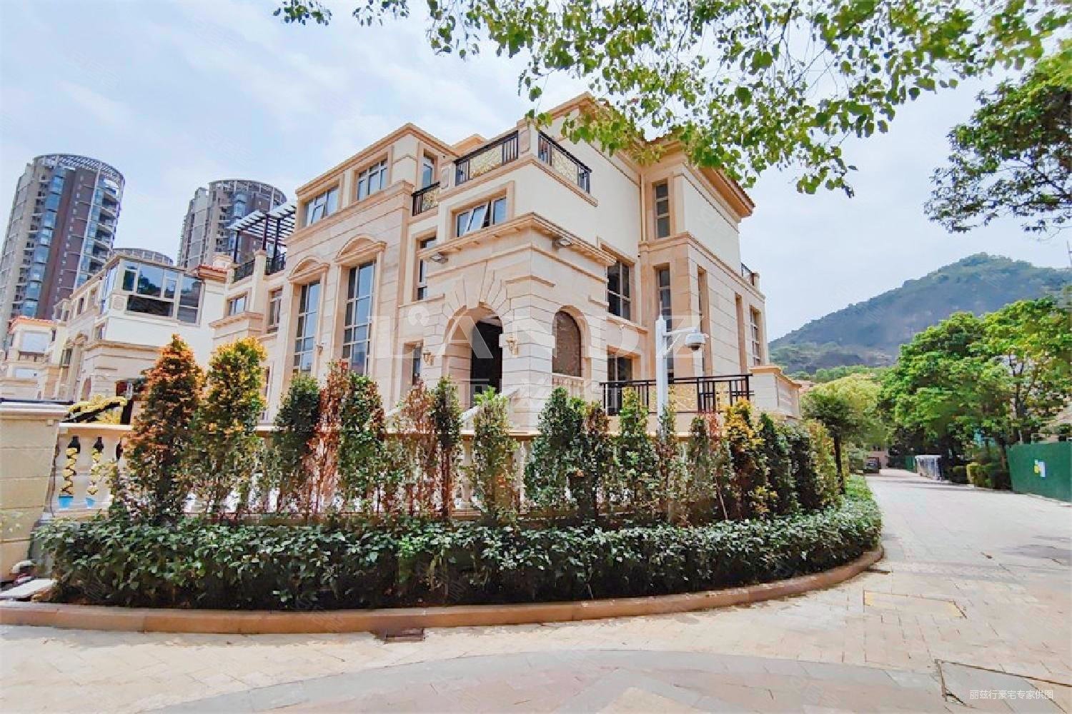 鸿荣源熙园山院(别墅)5室2厅5卫263.83㎡南北0万