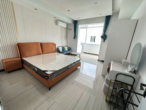 上海嘉定马陆上海百有商城商圈大融城对面 朝南主卧 独立厨卫 近11号