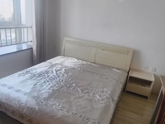 乳山银滩长江路大学附近！可以小看海！两个空调！可月租，季租！拎包入住出租房源真实图片