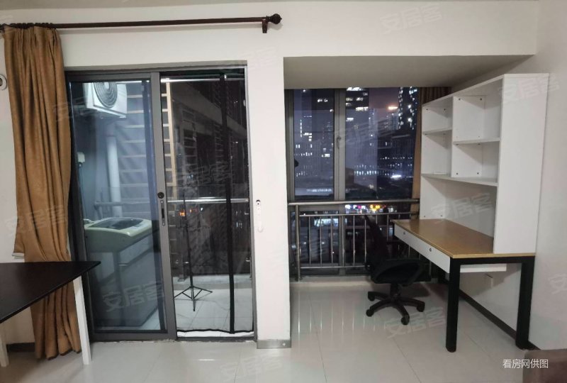深圳市软件产业基地宿舍1室1厅1卫48㎡南北300万