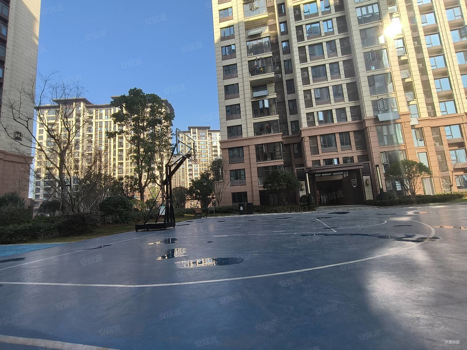 大华公园华府一线湖景房高楼层南北双阳台正边户有钥匙随时看房