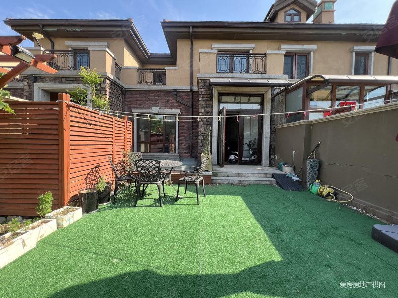 北辰红橡墅5室3厅5卫368.97㎡南北1650万