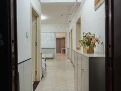 濮阳华龙濮阳站本人有套精装修小区房四居室,民水民电,家电齐全拎包入住。出租房源真实图片