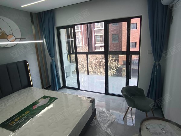 嘉和景苑 两室一厅 可整可分 两房朝南 已通燃气 可办车位