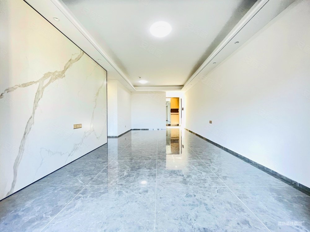 南中环桥西 保利悦公馆 121平三居精装修 全新家一天未住