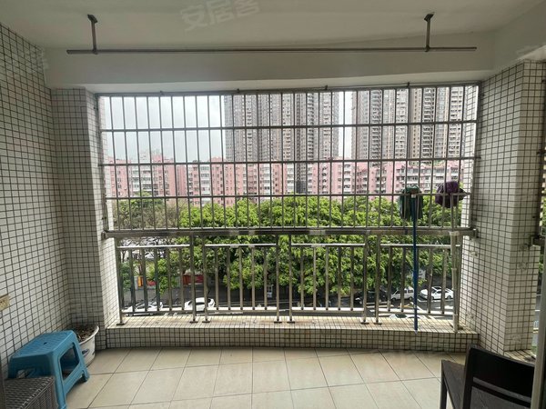 广州黄埔大沙地泰景花园黄埔 大沙地 地铁口 泰景花园 电梯 精装 四房