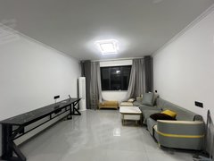 新沂建邺路锦绣华庭巴塞罗那电梯房精装四室两卫1500一月，家具家电齐全出租房源真实图片