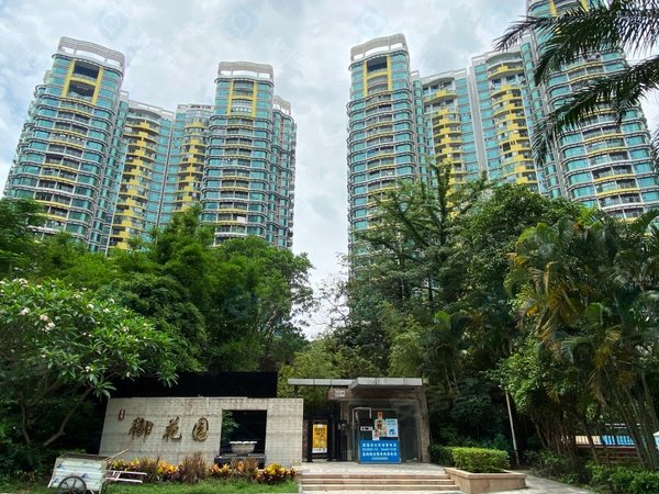 深圳福田皇岗皇御苑(三期)皇御苑三期 精装带有阳光房 客厅双阳台 已