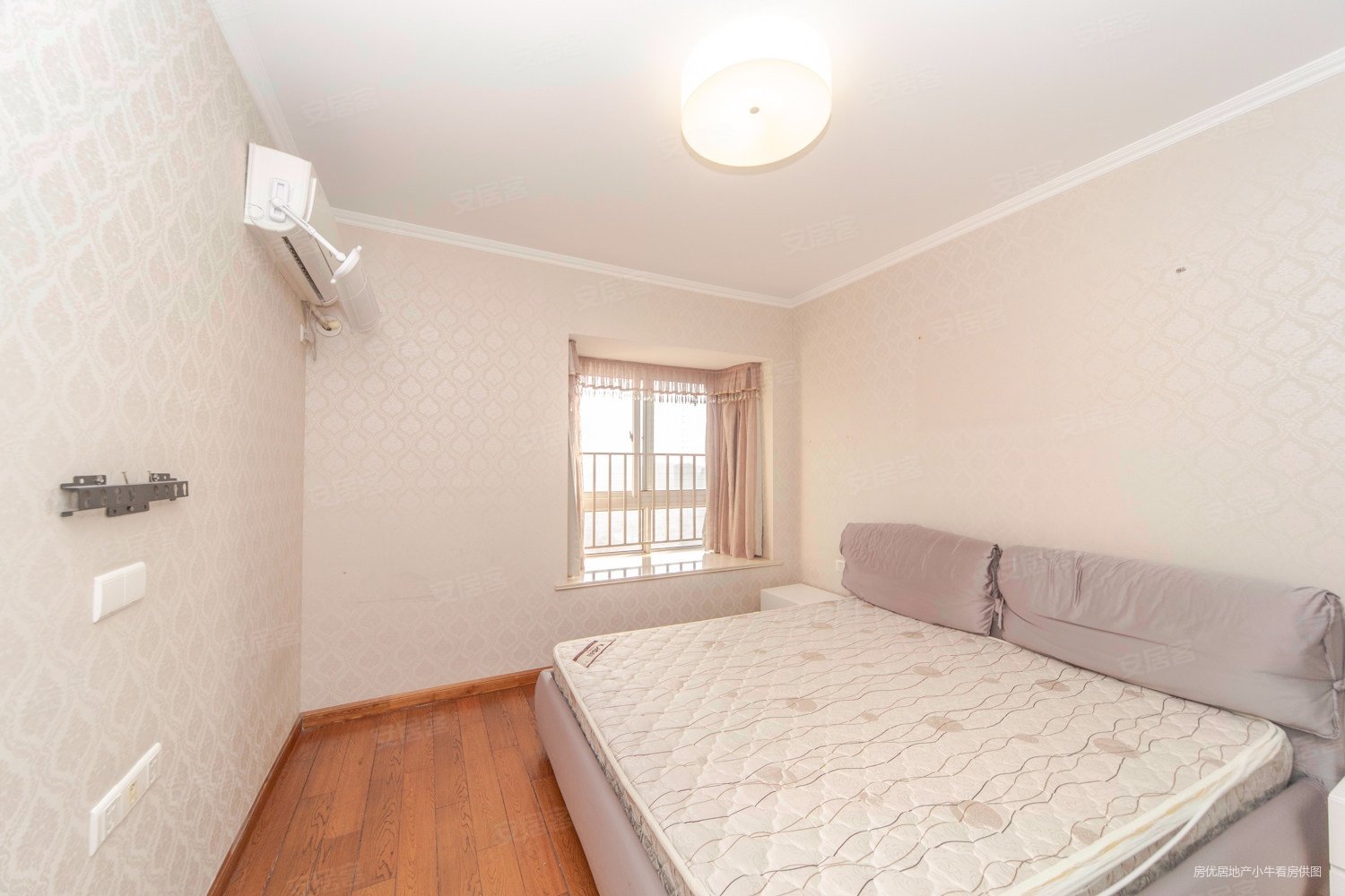 天润园3室2厅1卫94.03㎡南102万