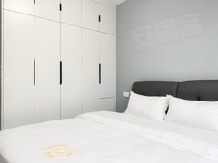 桂林临桂榕山彰泰滟澜山精装复式楼5房,5台空调,包物业包宽带,家电齐全可出租房源真实图片