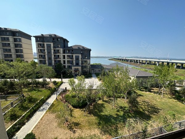 大连金州金州八一路保利堂悦(二期)临渤海大道 电梯洋房 初次出租