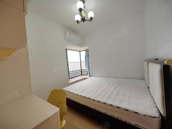 广州增城永和合景花漫里合景花漫里 3室2厅1卫 电梯房 72平 精装修