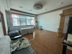 仁怀中枢鼓山路解放广场大三房精装修出行方便1599出租房源真实图片