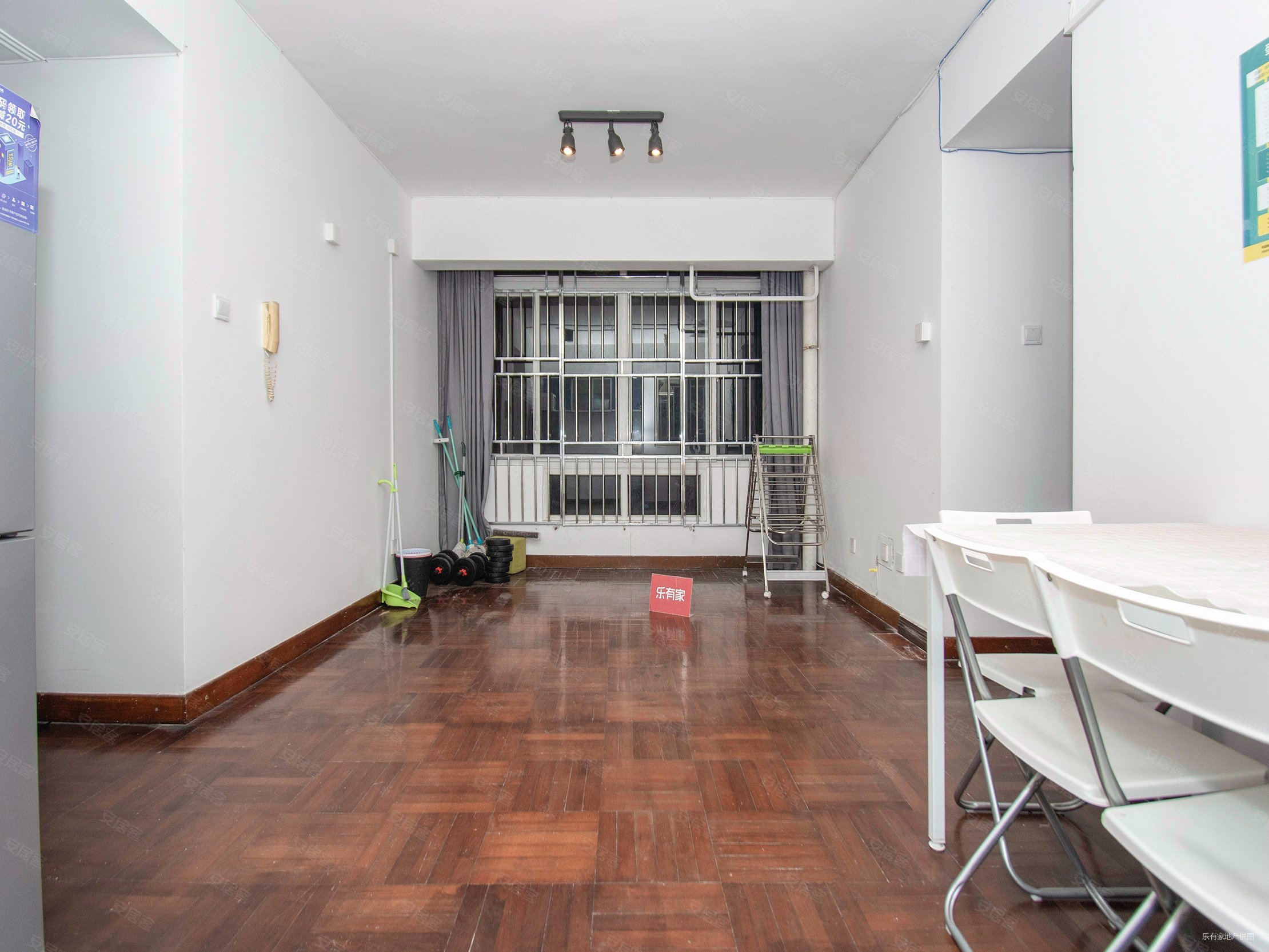 万景花园3室2厅2卫97㎡东南468万