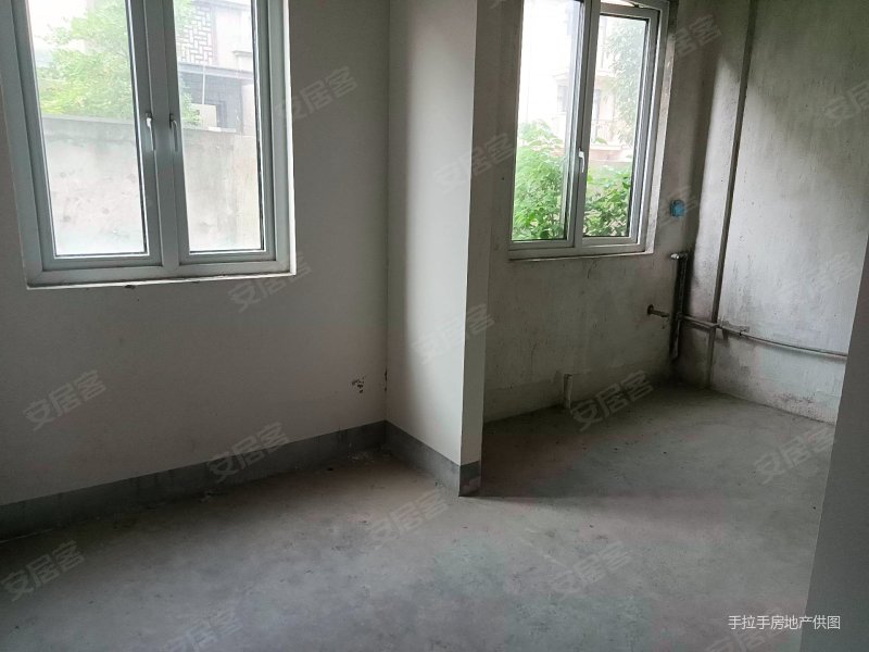 鹿山雅苑北区联排 纯新毛坯 南北通透 看房方便