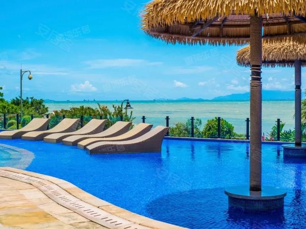 十里银滩海云天!大2房一线海景精装出租,拎包入住