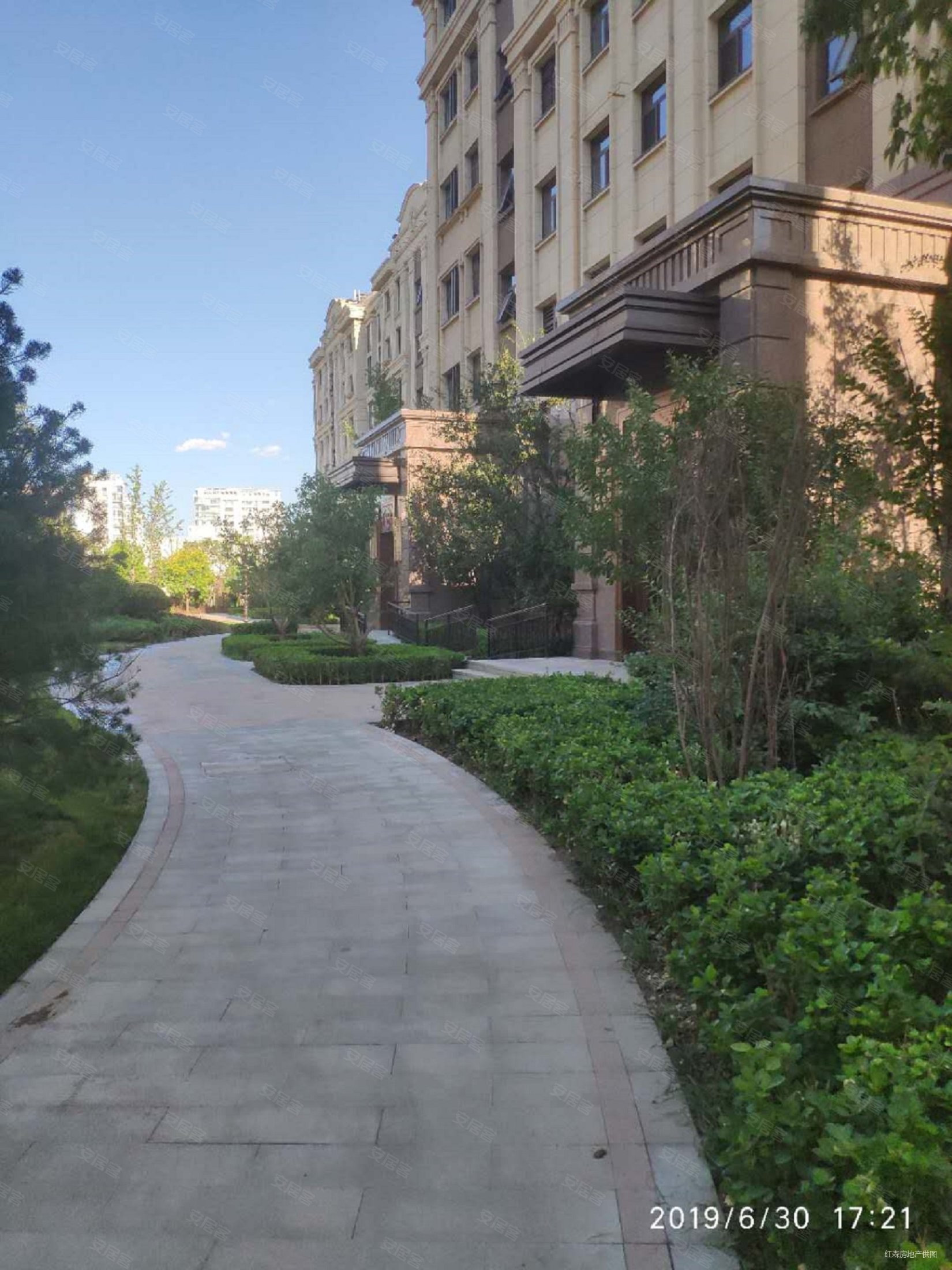 紫泉庭苑3室2厅1卫114.7㎡南北213万