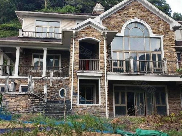 独栋别墅 使用600平花园一百多平 位置好大气 适合,黄埔租房-广州58