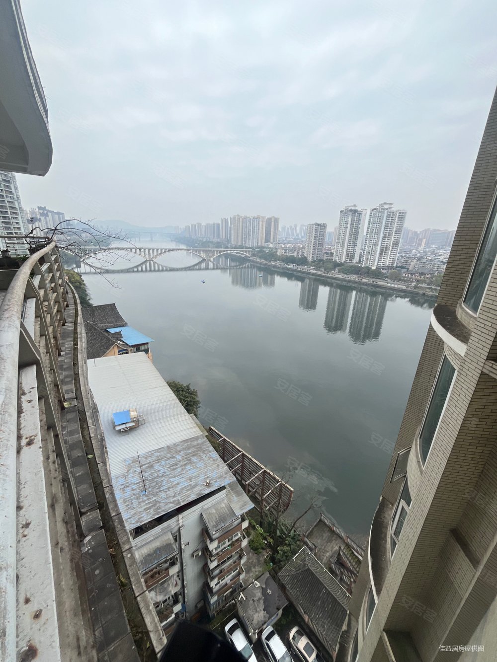 一线江景房全齐家具家电可以拎包入住超大横厅设计