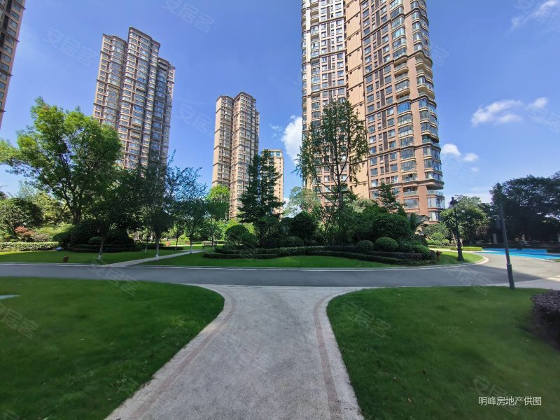 成都房产网>成都二手房>温江二手房>万春镇二手房>鹭湖宫15区>800_600