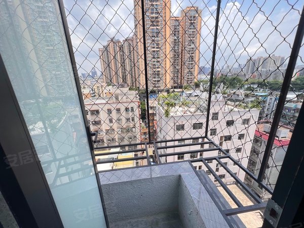 深圳布吉丹竹头丹竹头岭背东布吉丹竹头岭背东 近星悦天地 温暖大单间