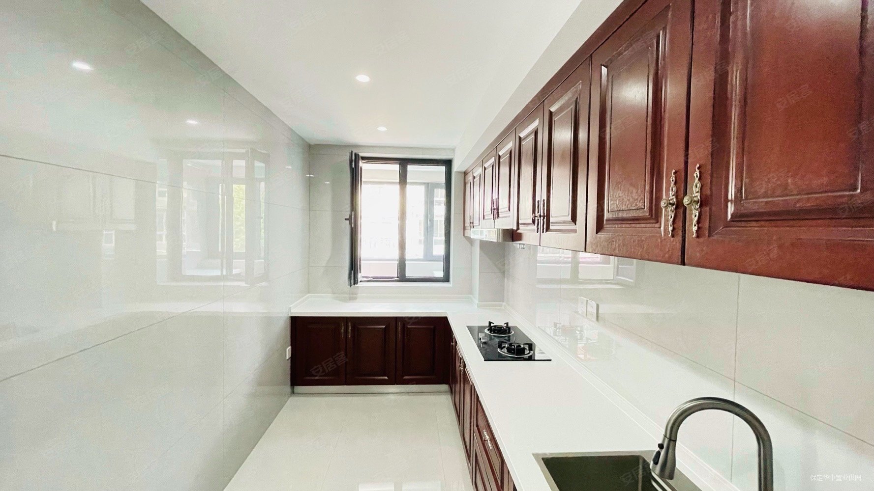 秀兰城市花园5室3厅3卫255㎡南北235万