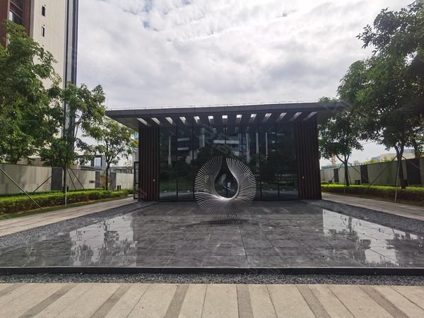 深圳宝安流塘尖岗山壹号花园2站到西丽 尖岗山精装三房两卫 高楼层 近