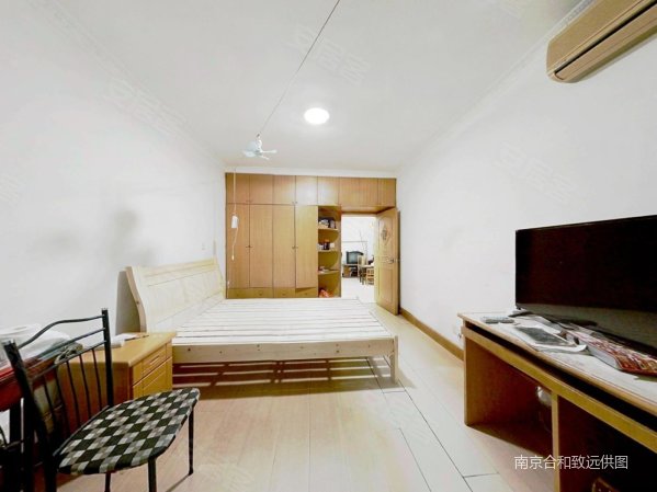 近医院南向采光好出行方便商圈成熟临地铁满五