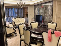 马鞍山雨山万达广场万达中央华城，精装修五室两厅两卫，诚心出租。出租房源真实图片