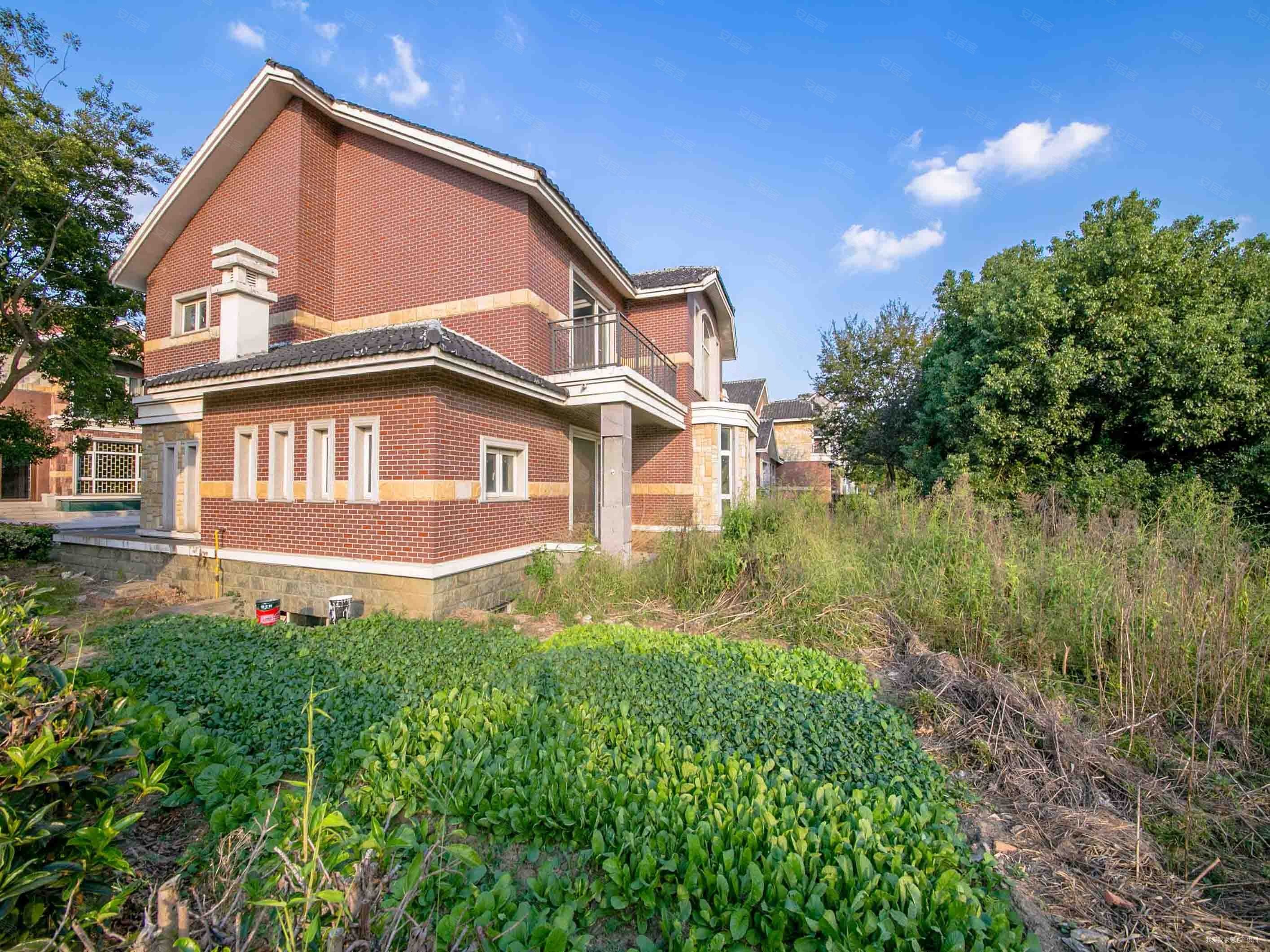 丽滩别墅6室3厅6卫623㎡南北1688万