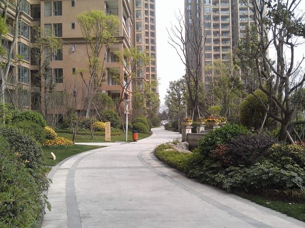 北京门头沟龙泉怡馨雅苑好房推荐 可月付 紧邻快四公交的南向大主卧