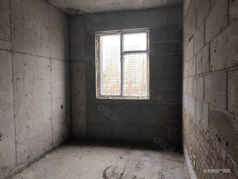 千禧御苑180平大平层赠车位储藏室149万