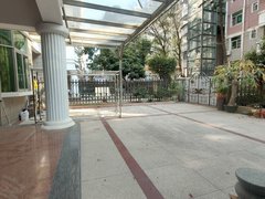 深圳龙岗龙城国际城市花园 6室3厅3卫  221平米出租房源真实图片