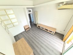 宝龙公寓 1室1厅1卫  电梯房 精装修53平米