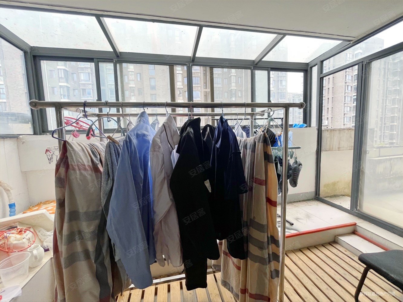 越湖名邸 刚需小三居 出行方便 近地铁 装修好 商圈成熟